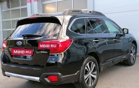 Subaru Outback IV рестайлинг, 2018 год, 2 450 000 рублей, 6 фотография