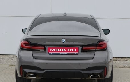 BMW 5 серия, 2021 год, 5 450 000 рублей, 5 фотография