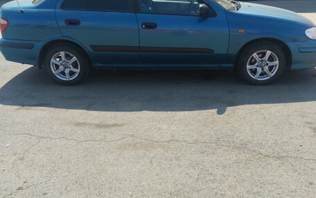 Nissan Sunny N16, 2000 год, 390 000 рублей, 2 фотография