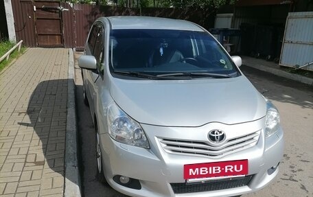 Toyota Verso I, 2012 год, 1 150 000 рублей, 2 фотография