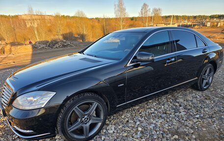 Mercedes-Benz S-Класс, 2011 год, 1 950 000 рублей, 3 фотография