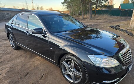 Mercedes-Benz S-Класс, 2011 год, 1 950 000 рублей, 4 фотография