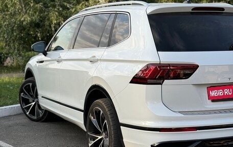 Volkswagen Tiguan II, 2023 год, 4 500 000 рублей, 5 фотография