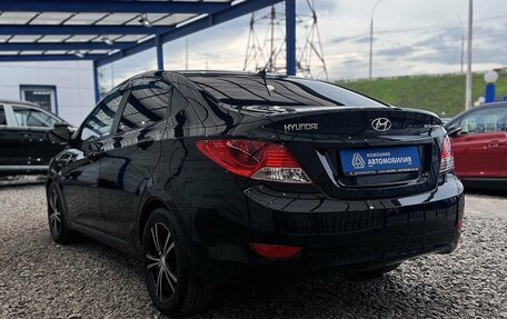 Hyundai Solaris II рестайлинг, 2013 год, 800 000 рублей, 3 фотография