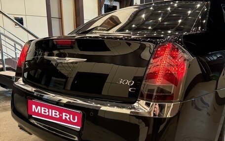 Chrysler 300C II, 2012 год, 1 550 000 рублей, 6 фотография