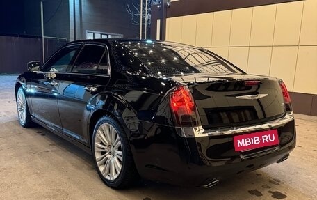 Chrysler 300C II, 2012 год, 1 550 000 рублей, 8 фотография