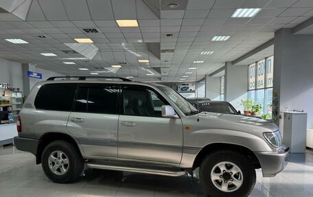 Toyota Land Cruiser 100 рестайлинг 2, 2003 год, 1 920 000 рублей, 6 фотография