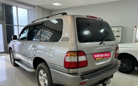 Toyota Land Cruiser 100 рестайлинг 2, 2003 год, 1 920 000 рублей, 3 фотография