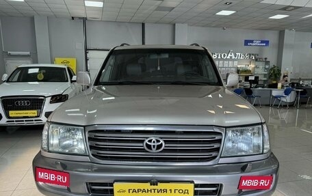 Toyota Land Cruiser 100 рестайлинг 2, 2003 год, 1 920 000 рублей, 8 фотография