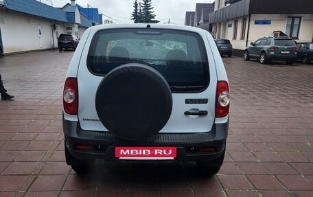 Chevrolet Niva I рестайлинг, 2016 год, 480 000 рублей, 3 фотография