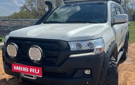 Toyota Land Cruiser 200, 2020 год, 8 700 000 рублей, 2 фотография