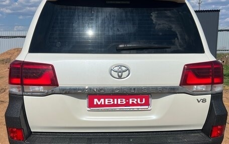 Toyota Land Cruiser 200, 2020 год, 8 700 000 рублей, 4 фотография