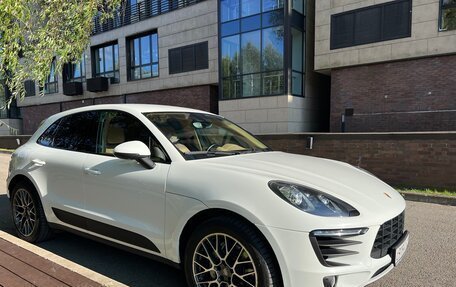 Porsche Macan I рестайлинг, 2015 год, 3 298 000 рублей, 2 фотография