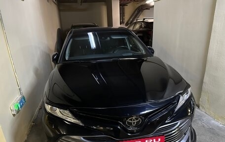 Toyota Camry, 2018 год, 3 270 000 рублей, 3 фотография