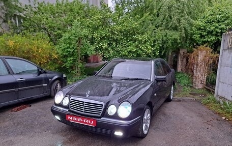 Mercedes-Benz E-Класс, 1997 год, 410 000 рублей, 2 фотография