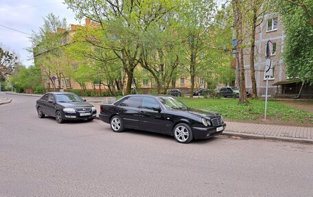 Mercedes-Benz E-Класс, 1997 год, 410 000 рублей, 4 фотография