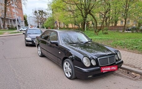 Mercedes-Benz E-Класс, 1997 год, 410 000 рублей, 5 фотография