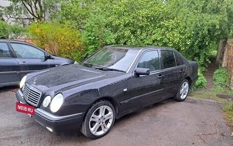 Mercedes-Benz E-Класс, 1997 год, 410 000 рублей, 3 фотография