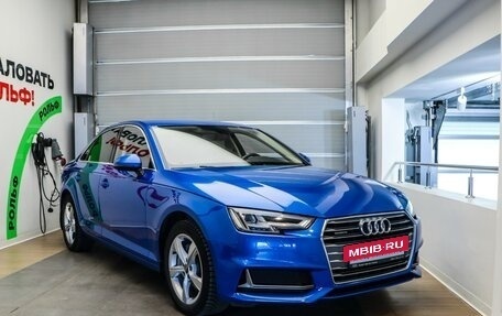 Audi A4, 2018 год, 2 750 000 рублей, 3 фотография