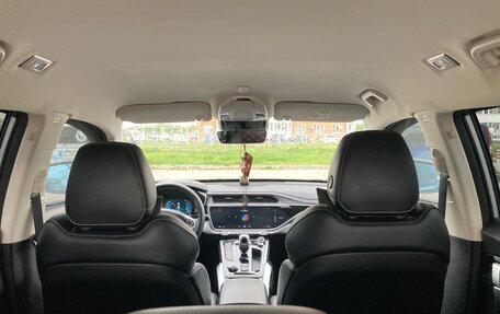 Geely Atlas, 2023 год, 2 050 000 рублей, 7 фотография