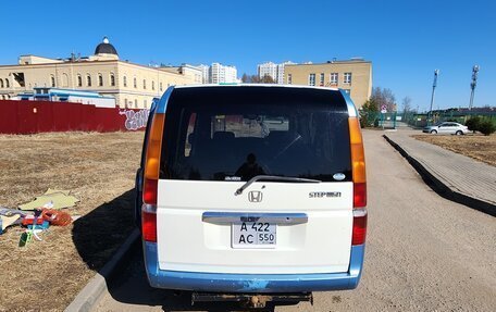 Honda Stepwgn II рестайлинг, 2002 год, 475 000 рублей, 3 фотография