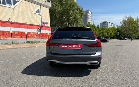 Volvo V90 Cross Country I рестайлинг, 2019 год, 2 400 000 рублей, 5 фотография