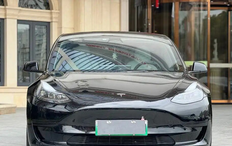 Tesla Model 3 I, 2022 год, 1 955 000 рублей, 2 фотография