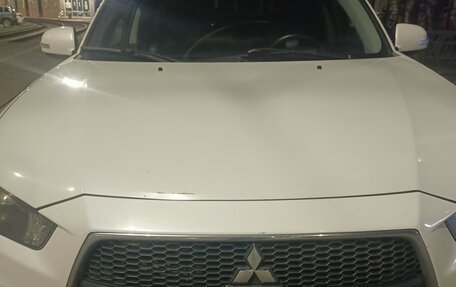 Mitsubishi Outlander III рестайлинг 3, 2012 год, 900 000 рублей, 3 фотография