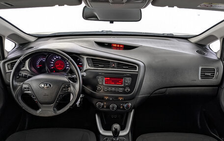 KIA cee'd III, 2015 год, 950 000 рублей, 14 фотография