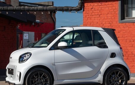 Smart Fortwo III, 2021 год, 3 650 000 рублей, 4 фотография