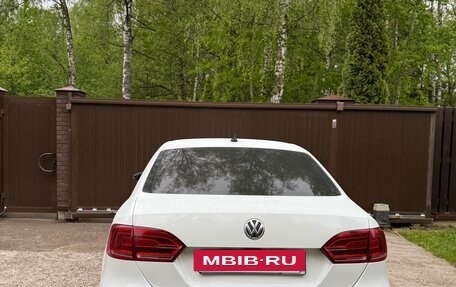 Volkswagen Jetta VI, 2014 год, 1 000 000 рублей, 3 фотография