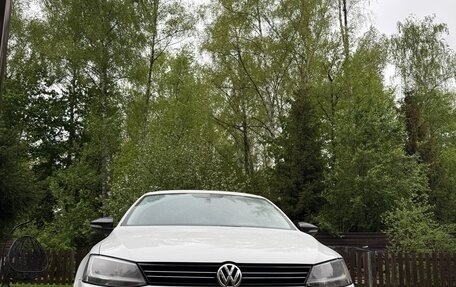 Volkswagen Jetta VI, 2014 год, 1 000 000 рублей, 4 фотография