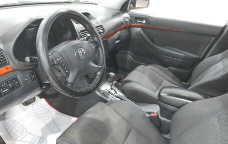 Toyota Avensis III рестайлинг, 2004 год, 799 000 рублей, 7 фотография