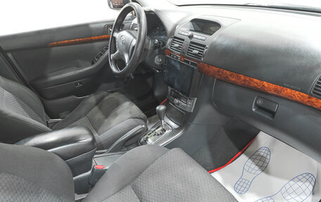 Toyota Avensis III рестайлинг, 2004 год, 799 000 рублей, 8 фотография