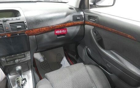 Toyota Avensis III рестайлинг, 2004 год, 799 000 рублей, 10 фотография