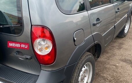 Chevrolet Niva I рестайлинг, 2017 год, 800 000 рублей, 8 фотография