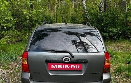 Toyota Corolla, 2004 год, 550 000 рублей, 6 фотография