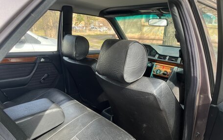 Mercedes-Benz E-Класс, 1992 год, 300 000 рублей, 8 фотография