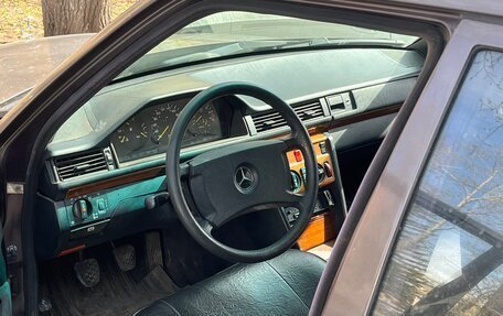 Mercedes-Benz E-Класс, 1992 год, 300 000 рублей, 7 фотография