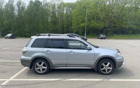 Mitsubishi Outlander III рестайлинг 3, 2006 год, 600 000 рублей, 1 фотография