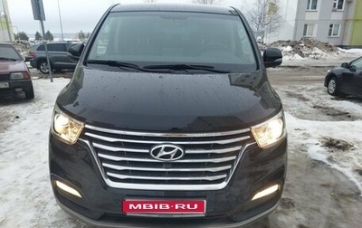 Hyundai Grand Starex Grand Starex I рестайлинг 2, 2019 год, 4 190 000 рублей, 1 фотография