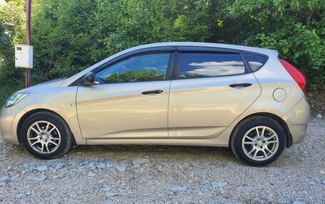 Hyundai Solaris II рестайлинг, 2012 год, 870 000 рублей, 1 фотография