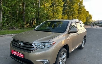 Toyota Highlander III, 2012 год, 2 150 000 рублей, 1 фотография
