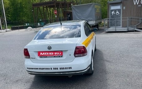 Volkswagen Polo VI (EU Market), 2015 год, 700 000 рублей, 4 фотография