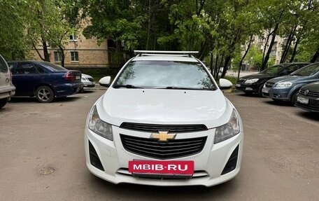 Chevrolet Cruze II, 2014 год, 600 000 рублей, 3 фотография