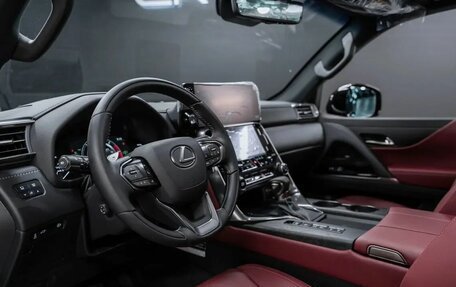 Lexus LX, 2024 год, 15 000 000 рублей, 3 фотография