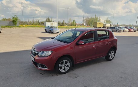 Renault Sandero II рестайлинг, 2016 год, 890 000 рублей, 2 фотография
