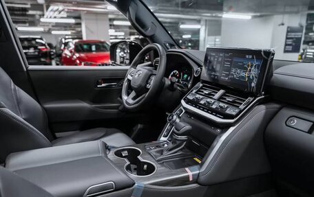 Toyota Land Cruiser, 2024 год, 12 300 000 рублей, 10 фотография