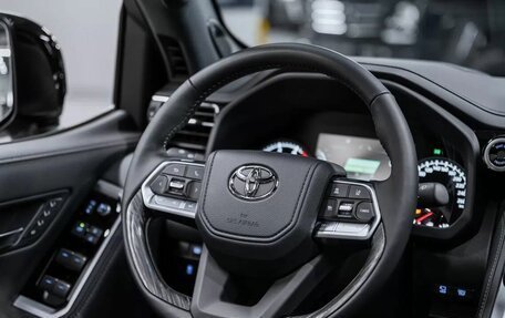 Toyota Land Cruiser, 2024 год, 12 300 000 рублей, 12 фотография