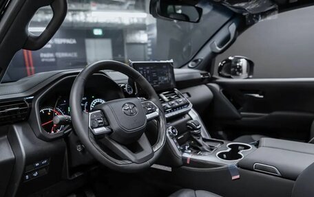 Toyota Land Cruiser, 2024 год, 12 300 000 рублей, 11 фотография